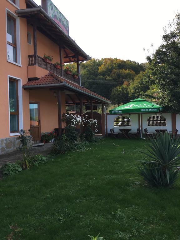 Complex Balkandzhii Aprilzi Exterior foto