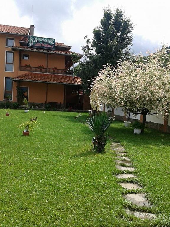 Complex Balkandzhii Aprilzi Exterior foto